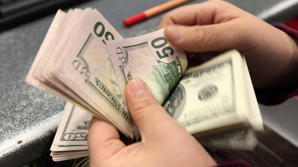El tipo de cambio alcanza un máximo de 20.65 pesos por dólar en la sesión de hoy / Foto. Archivo