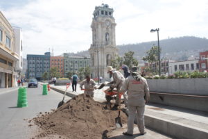 el Reloj Monumental son costosos debido a los líquidos y el tratamiento especial que se necesita