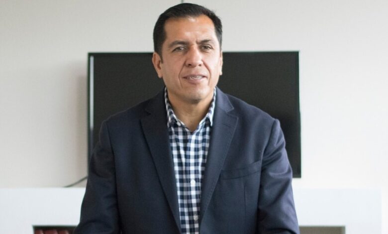 Se ampara Ricardo Crespo contra orden de detención