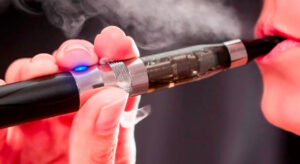 México avanza hacia un marco legal para sancionar el uso y distribución de vapeadores