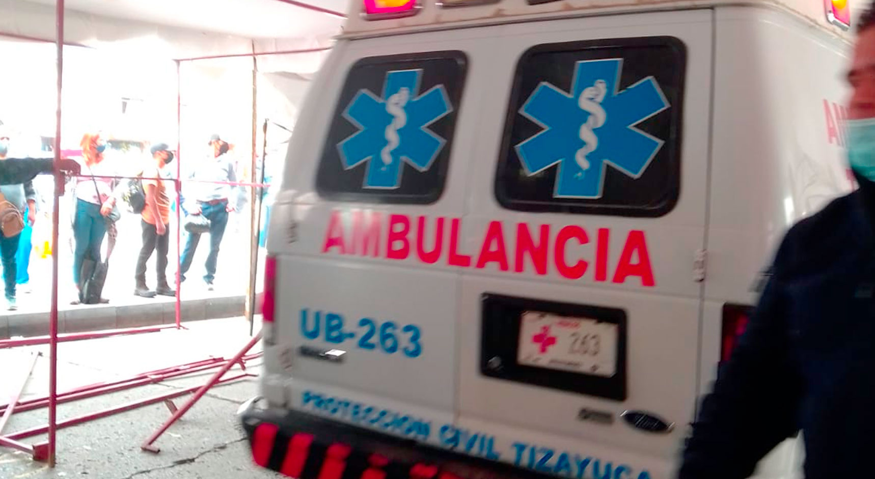 Volcadura en la México-Pachuca deja dos lesionados