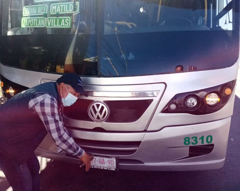 Semot sanciona a 8 unidades de transporte público federal