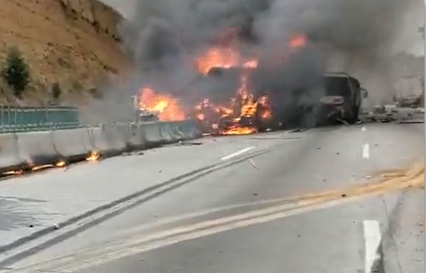 Autopista México-Puebla cerrada por accidente