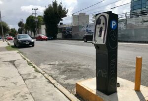 Obstáculos legales detienen el regreso de los parquímetros al centro de Pachuca.