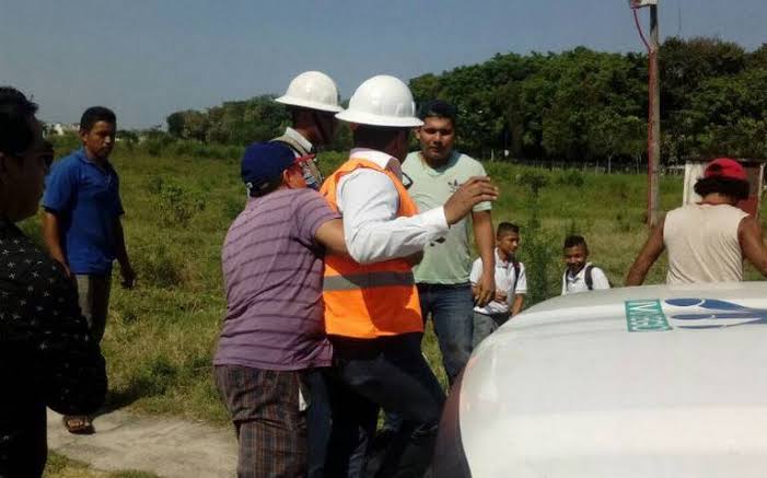 Retienen a tres empleados de la CFE en Zacayahual – Criterio Hidalgo