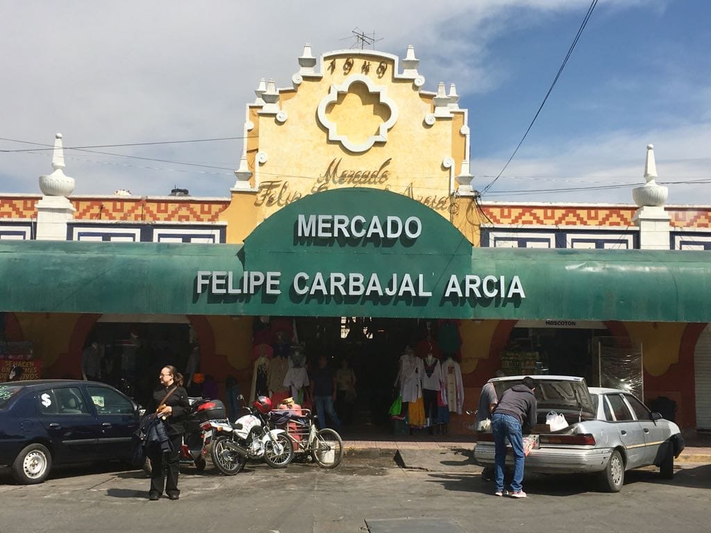 Pendiente, reconocimiento a la dirigencia del mercado en Tula