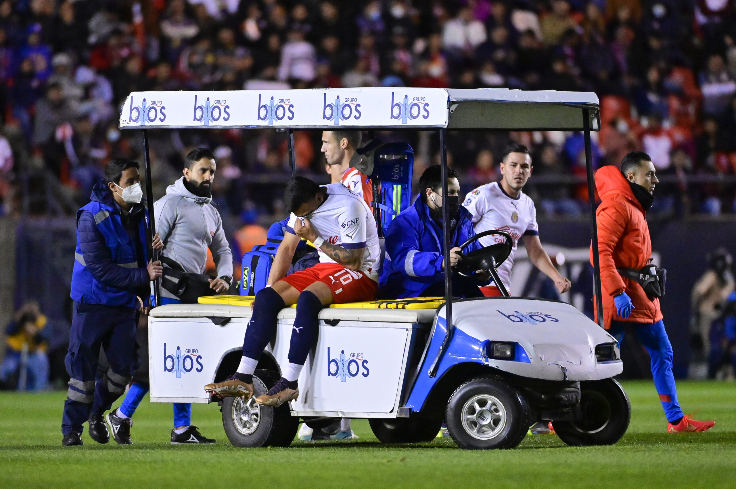 La maldición de las lesiones en Chivas amenaza a Alexis Vega – Criterio ...