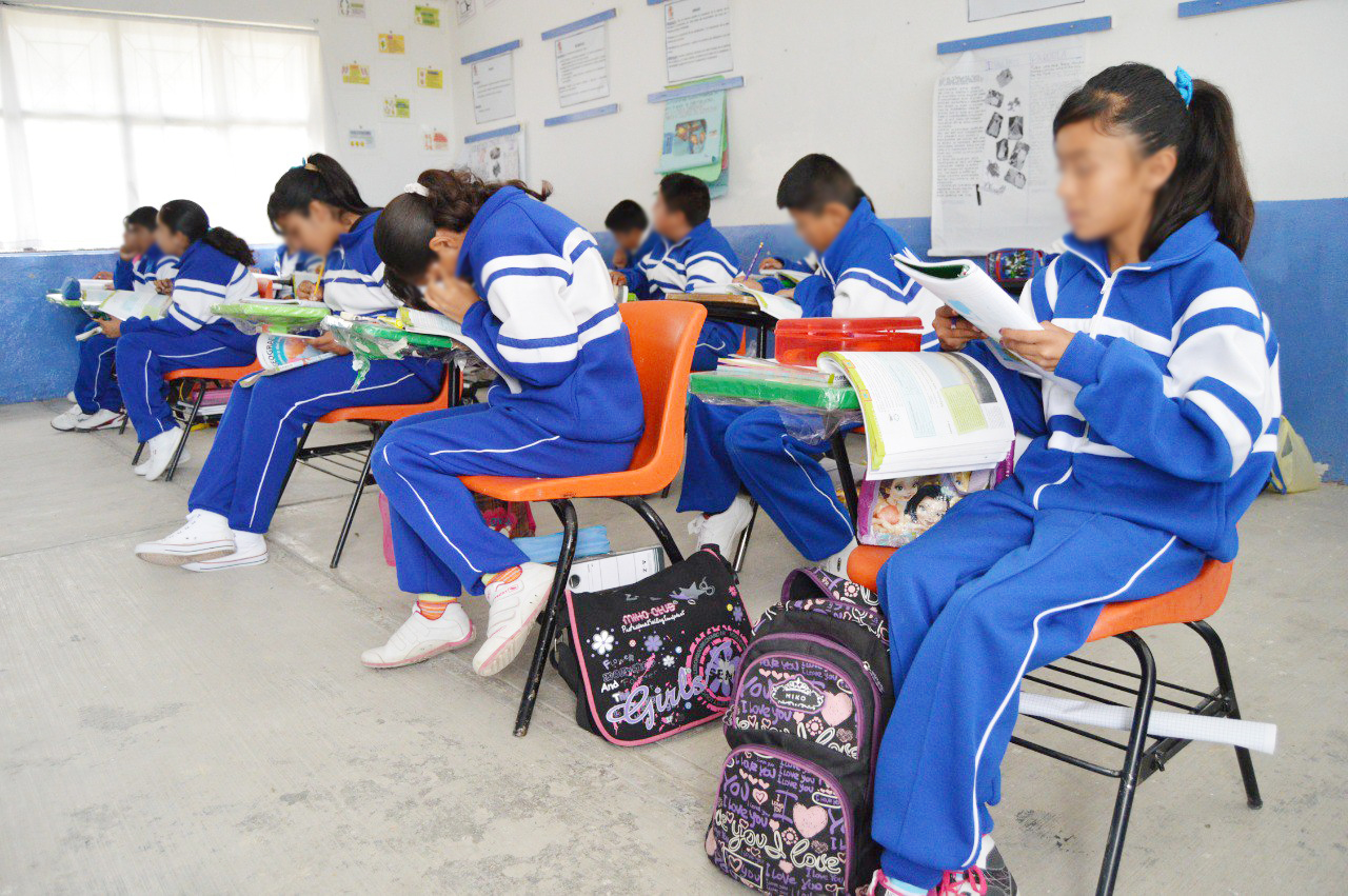 La filtración de datos incluye credenciales de elector, CURP y diplomas educativos de miles de usuarios