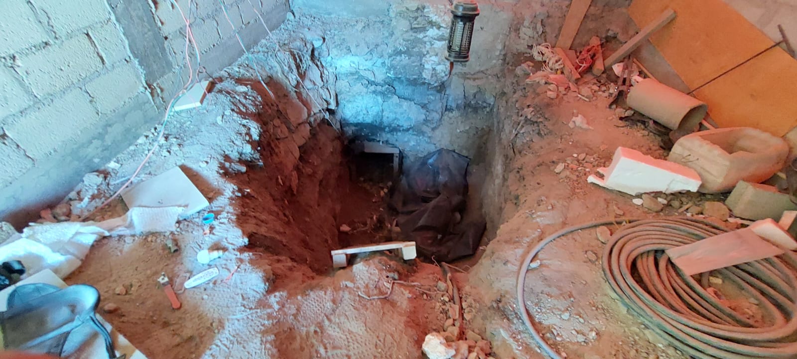 Llenaban 10 pipas al día, desde túnel: Nieto
