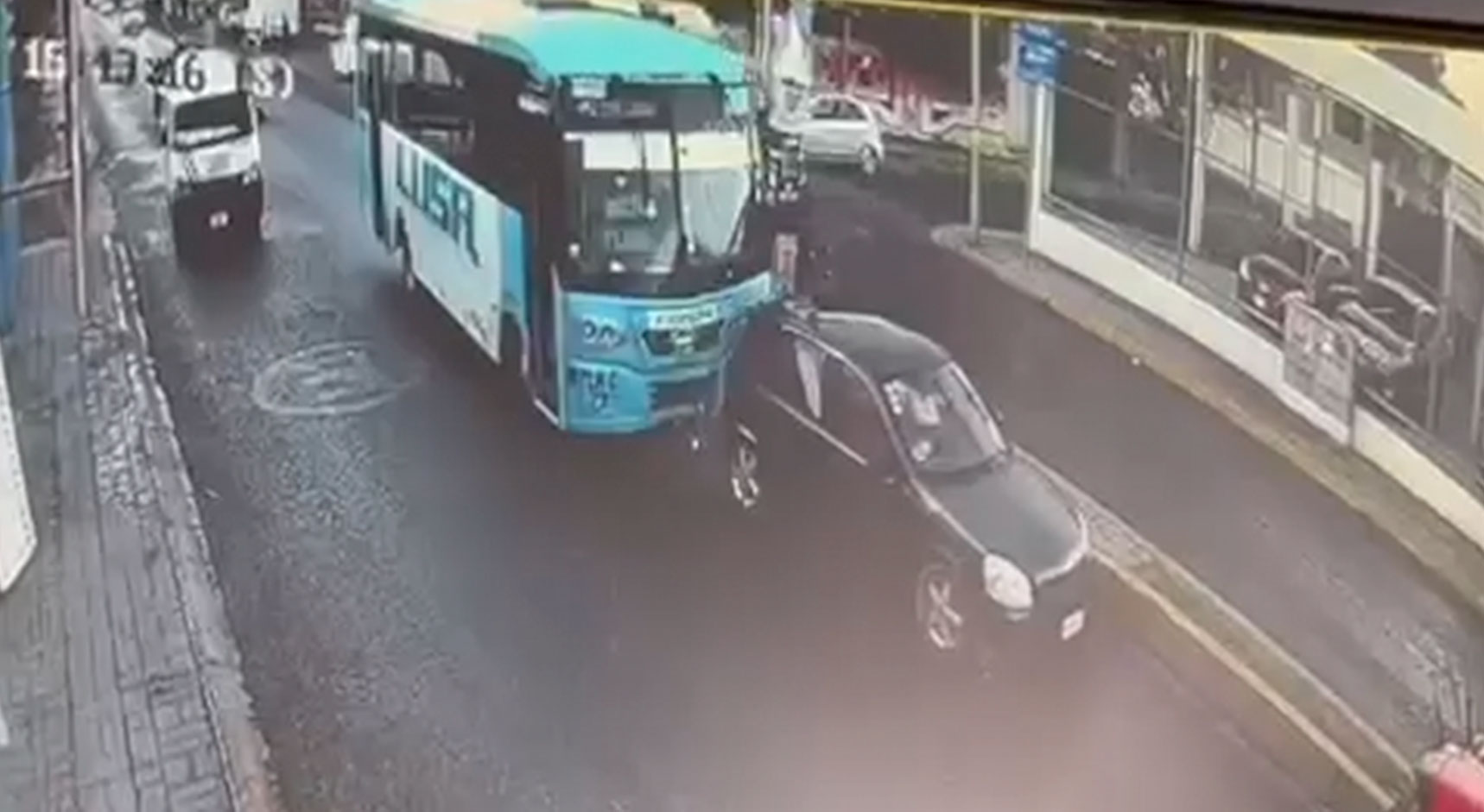 Retienen unidades transporte Ixmiquilpan accidente