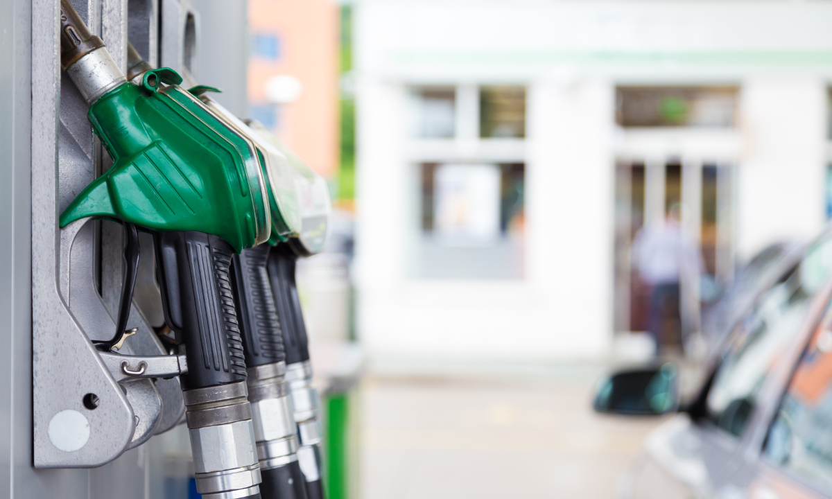 Automovilistas buscan estaciones de gasolina en Pachuca con precios accesibles / Foto. Archivo