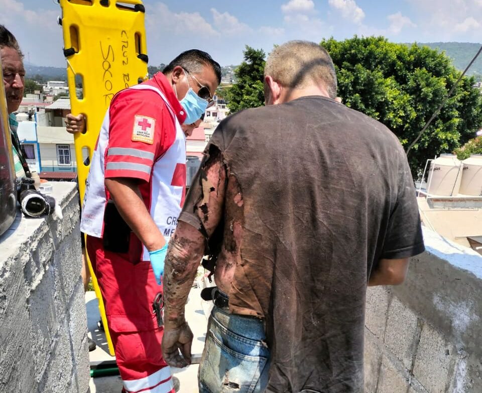 Se electrocutan dos hombres en Tula