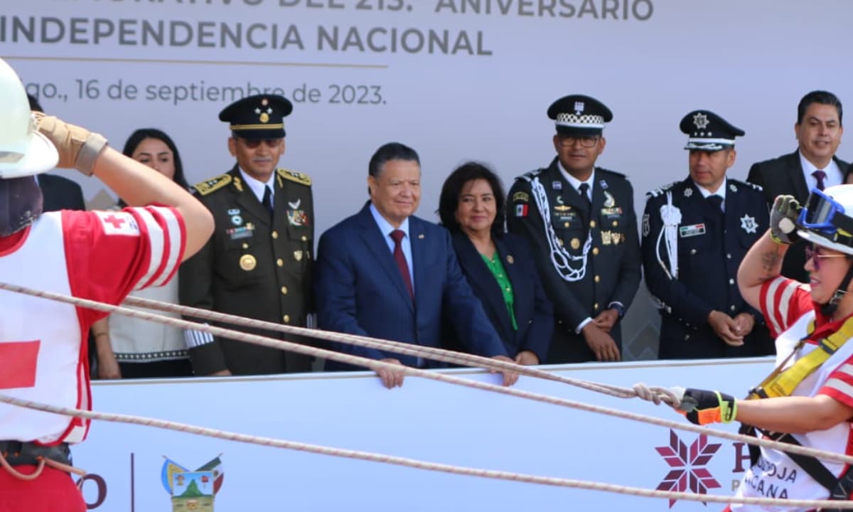 Así fue el Desfile Cívico Militar por 213 aniversario del Inicio de la ...