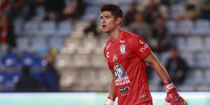 Con 83 partidos en Pachuca, Carlos Moreno ha demostrado su talento y crecimiento como arquero