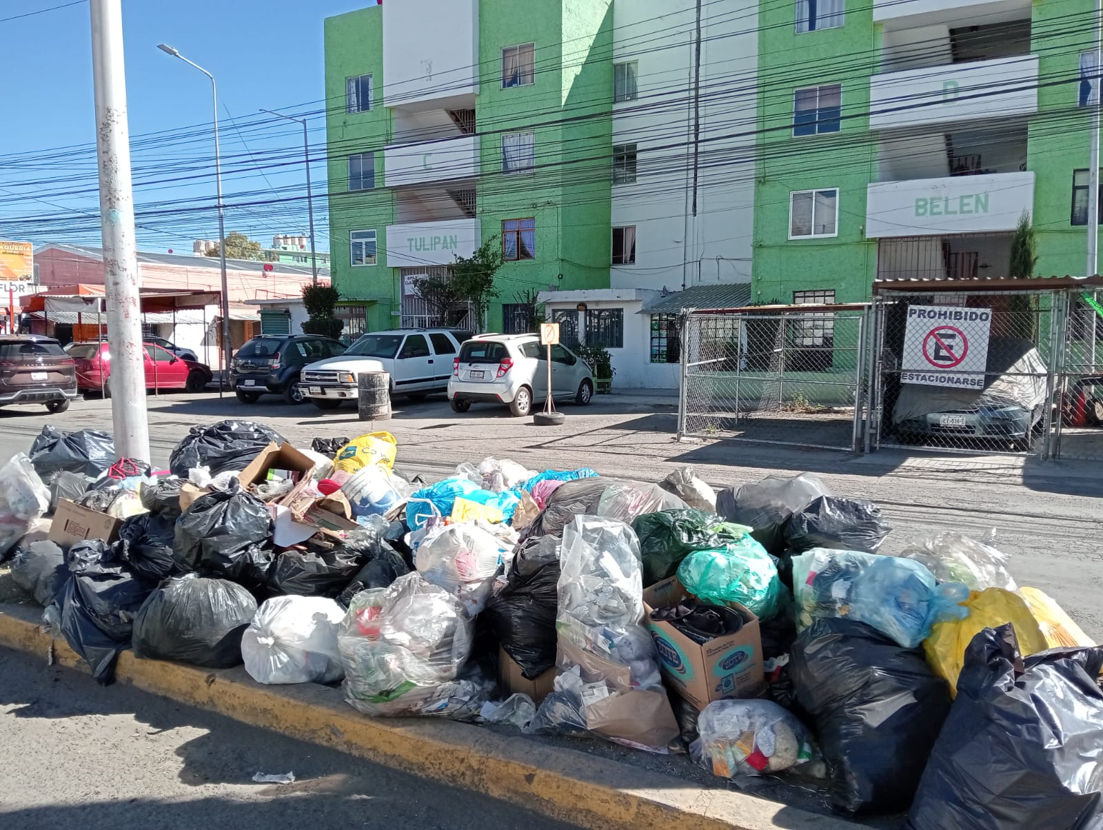 Las calles de Pachuca se han llenado de basura