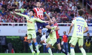Chicharito Hernández tuvo bajo rendimiento en Chivas
