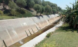 Productores amagaron con soldar las compuertas para evitar el robo de agua 