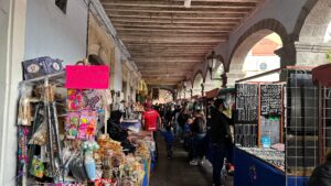 Ventas de comerciantes cayeron 50% por ampliación de la carretera Real del Monte-Huasca