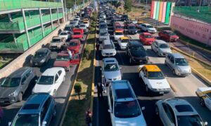Grave problema de tráfico en el bulevar Felipe Ángeles afecta a Pachuca y la zona metropolitana
