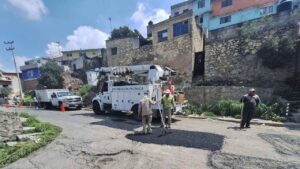 Bacheó alcaldía seis vialidades de Pachuca en la última semana