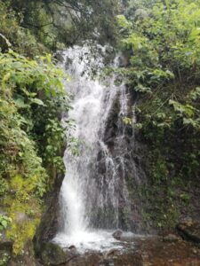Cascada de la Mano