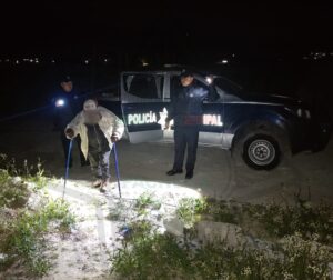 Los agentes brindaron apoyo de traslado al adulto mayor hasta su domicilio en Epazoyucan.