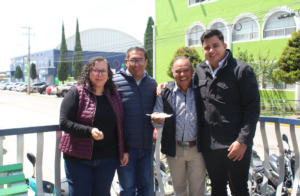 Maestros y trabajadores presentes en el aniversario de CEUMH