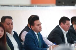 Entre los personajes afectados por esta medida se encuentra el excandidato Jahir García, actual regidor de Mineral de la Reforma