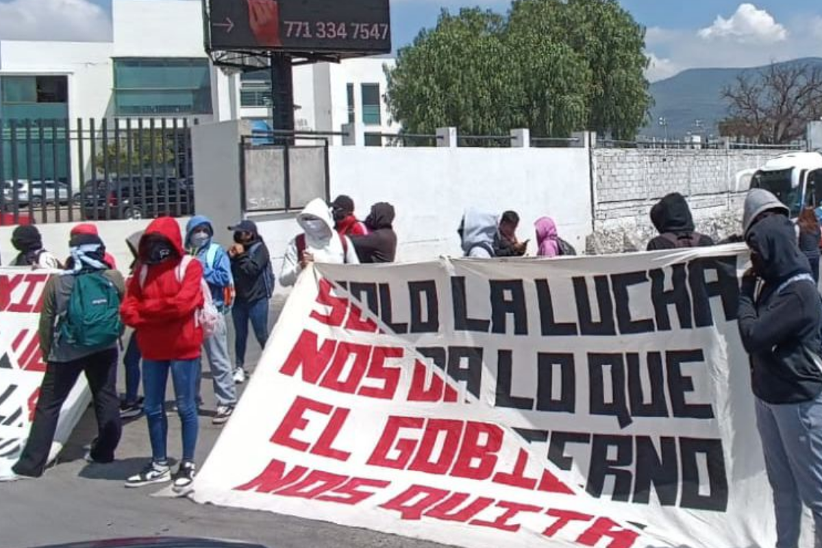 Protesta estudiantil en Pachuca: Alumnos de 