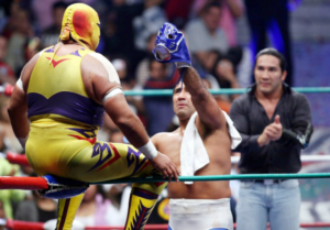 Villano V desenmascaró a Blue Panther