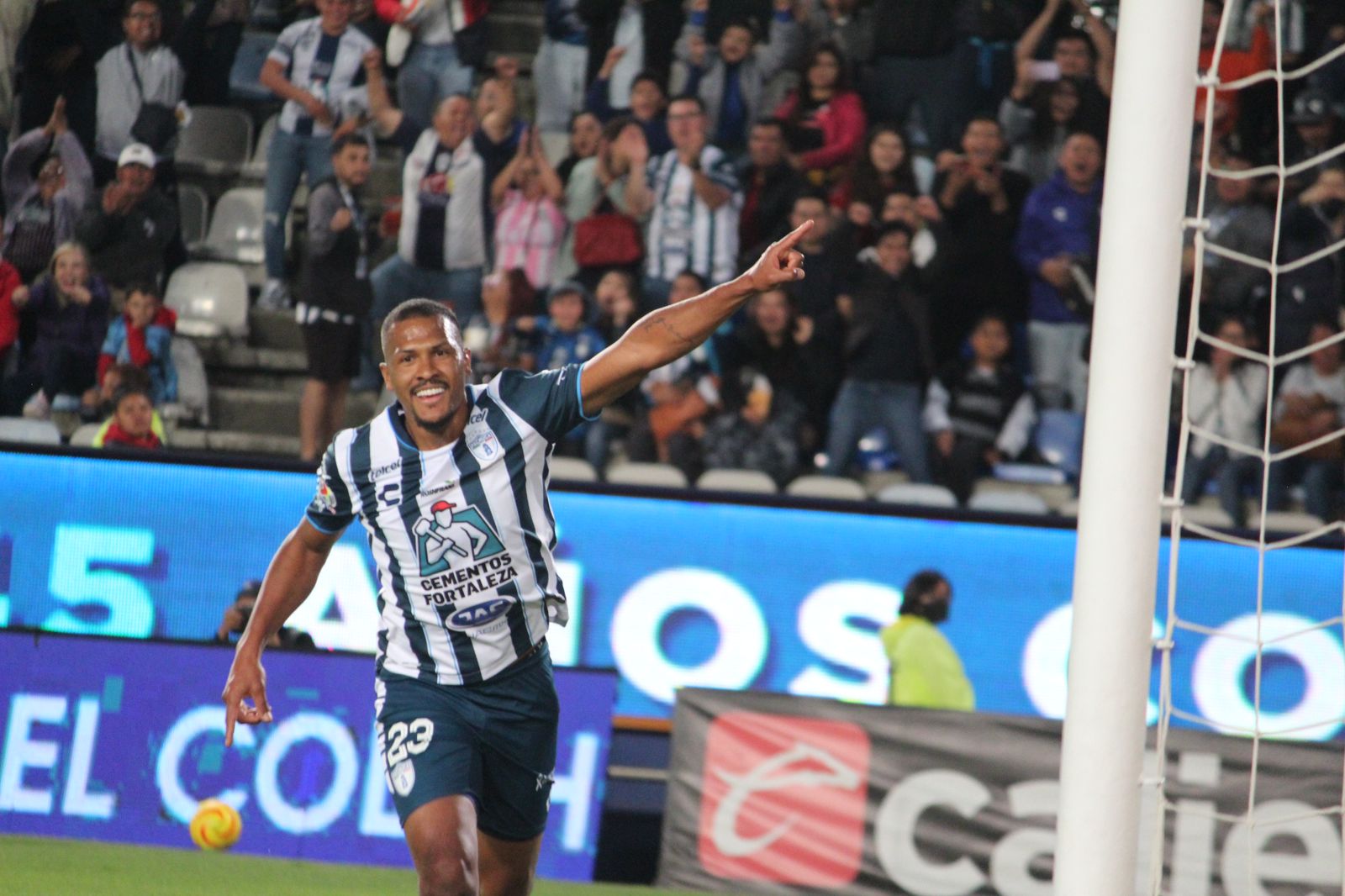 Salomón Rondón es el segundo máximo goleador en la era Guillermo Almada con los Tuzos