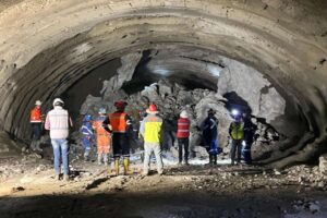 Está ubicado en el km 10+600 en el entronque al Pueblo Mágico Real del Monte