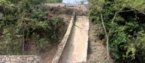 Así se ve el derrumbe de abajo, dónde está la supuesta falla geológica