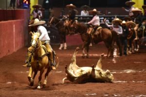 Charros de Huichapan durante su actuación en el Circuito Excelencia Charra
