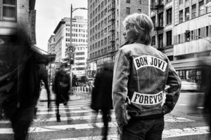 Según TMZ, Jon Bon Jovi, el artista, estaba en Nashville grabando el videoclip de su canción 