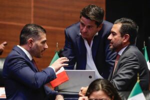 El senador panista Miguel Ángel Yunes Márquez, cuya alineación con la coalición gobernante ha generado sorpresa, defendió su voto a favor de la reforma