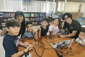Durante un viaje de siete meses dividido en dos etapas, los alumnos explorarán el apasionante mundo de la robótica y la inteligencia artificial