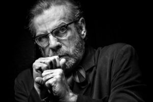 El actor Alejandro Tommasi da vida al personaje John Morris