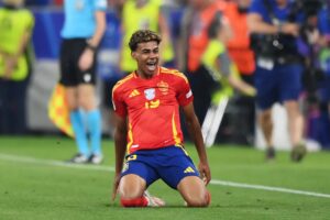 Lamine Yamal se cuela entre los candidatos al Balón de Oro