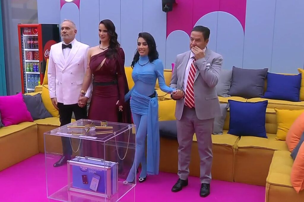 Los finalistas durante la gran final del reality show, La casa de los famosos
