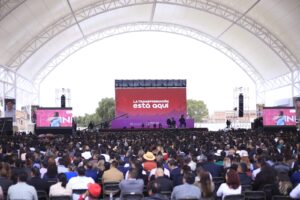 Julio Menchaca fue acompañado 8 mil personas