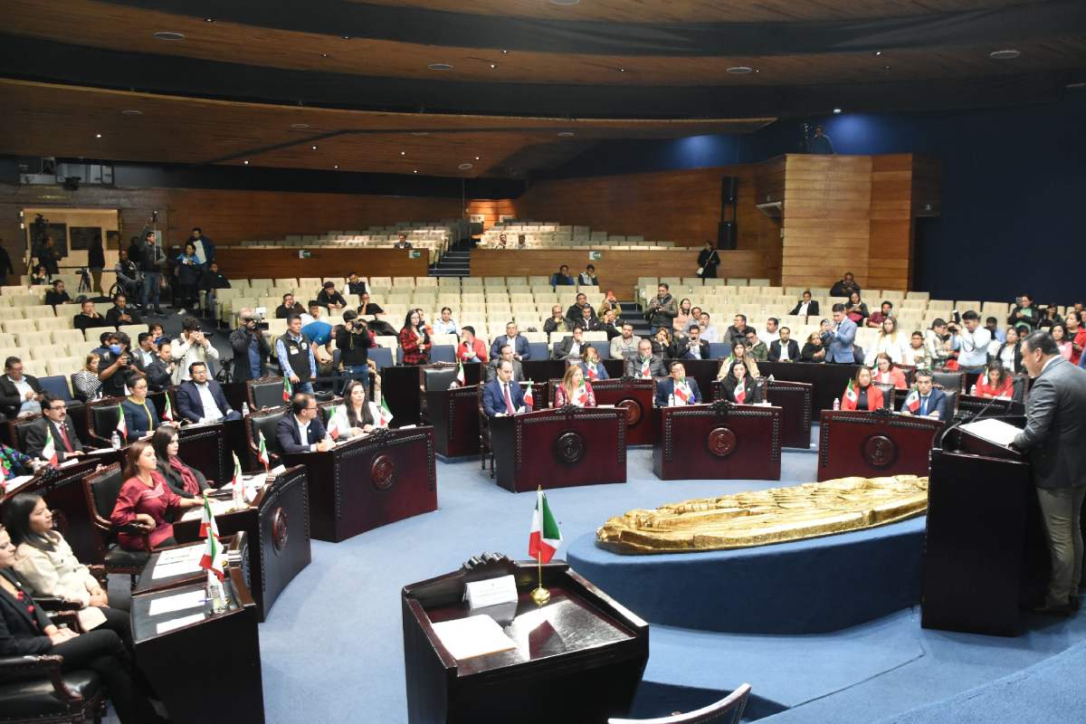 Los integrantes de la LXVI Legislatura local perciben un salario similar al de sus antecesores