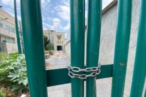 La nevería de Arturo está ubicada justo a espaldas del Hospital General de Zona 5 del IMSS, donde murieron 16 pacientes durante la inundación de 2021