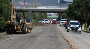 Las obras viales en varios puntos de Pachuca incrementan los riesgos de accidentes en la ciudad.