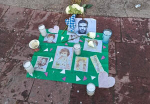 Veladoras y mensajes adornaron el altar en honor a Lyam Payne en el municipio de Tula.