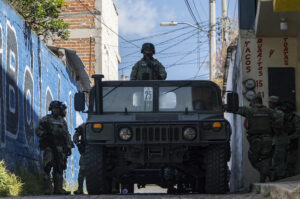 México suma más de 450 mil asesinatos desde finales del 2006, cuando el gobierno inició la ofensiva militar contra las mafias