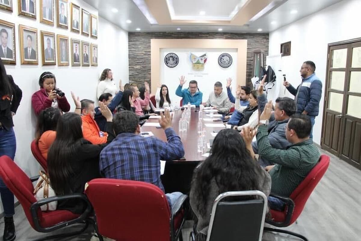 Durante la sesión, el alcalde enfatizó la importancia de apoyar la reactivación económica de Zempoala
