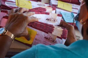 El Gobierno de México brinda apoyo económico y seguro médico a través del programa para jóvenes sin empleo ni estudios