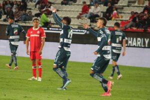 Sergio Hernández anotó un gol y dio una asistencia en el empate 2-2 contra los Diablos Rojos del Toluca, consolidándose como titular en el Pachuca.