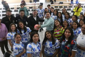 La directiva del equipo, liderada por Eduardo Javier Baños, agradece la colaboración del Club Atlético Cuernavaca, destacando la importancia de esta alianza para el crecimiento del futbol femenil.